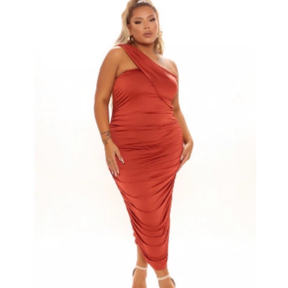 Elegant One-Shoulder Rust Dress